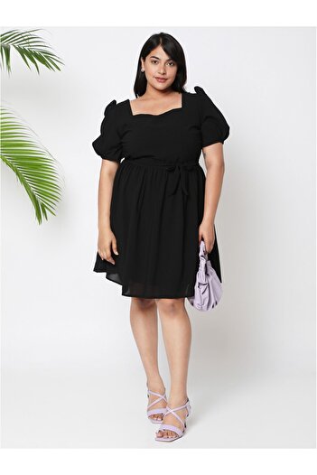 Mish By Styli Solid Fit and Flare Sweetheart Neck Dress with Self-Tie Detail