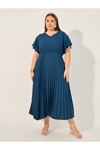 Styli Plus Size Solid Accordion Pleated A-Line Midi Dress