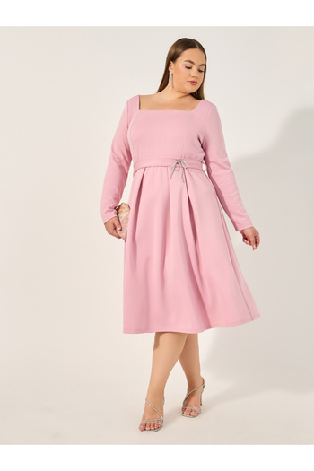 Styli Plus Size Embellished Bow Detail Pleated A-Line Midi Dress