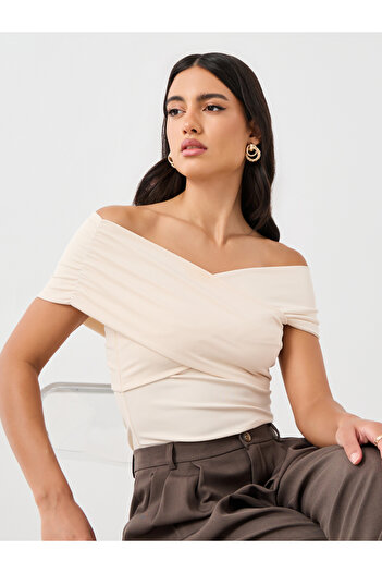 Styli Solid Ribbed Off-Shoulder Knit Top