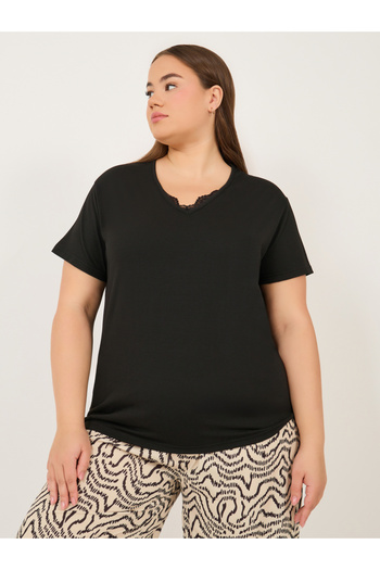Styli Plus Size Solid T-Shirt and Printed Pyjama Set