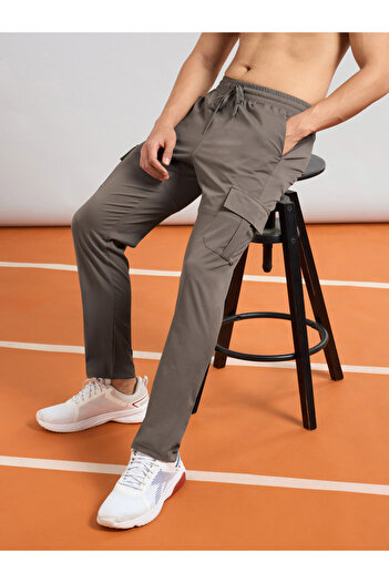 Technosport By Styli Men Solid Slim Fit Cargo Track Pants with TS FLEXI