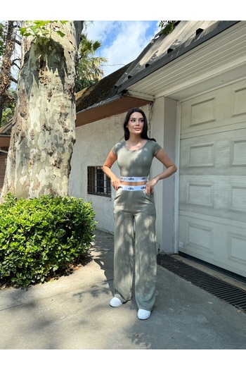 LE CARAMBOLE Women's Khaki Elastic Crop Pants Set