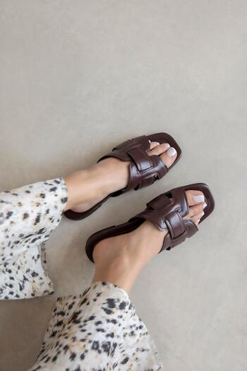 STRASWANS Huxx Women's Single Strap Daily Leather Slippers Brown