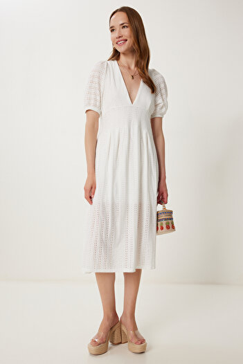 Happiness İstanbul Women's Ecru Openwork Summer Midi Knitted Dress Tp00050