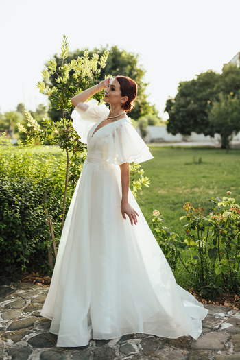berissima bride Helios V-yaka Derin Dekolteli Saten Nikah Elbisesi & Gelinlik