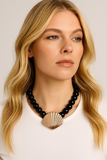 New Obsessions Oyster Point Large Beaded Necklace