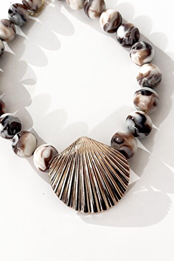New Obsessions Oyster Point Large Beaded Necklace