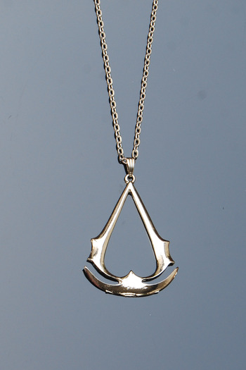 Rua Jewelry Assassin's Creed Necklace Ezio Figure Cosplay Necklace - Silver Color Classic with Chain