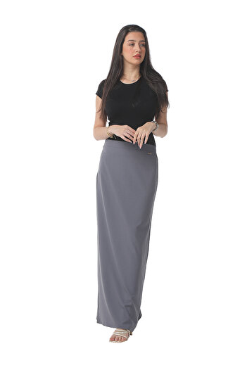 SUGA Classic gray crepe skirt
