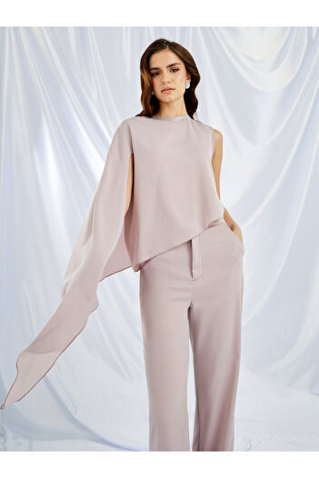 Styli Round Neck One Cape Sleeve Top and Pants Co-Ords