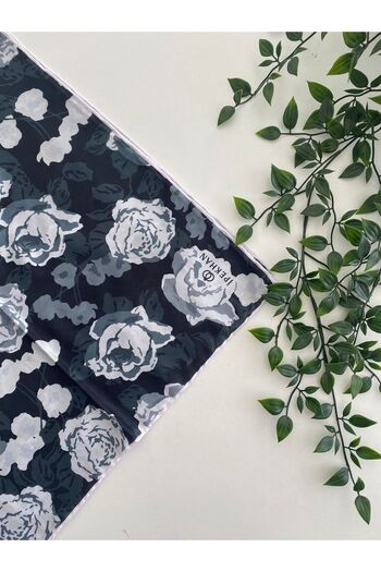 İpekhan Nevbahar Pattern Thin Cotton Scarf