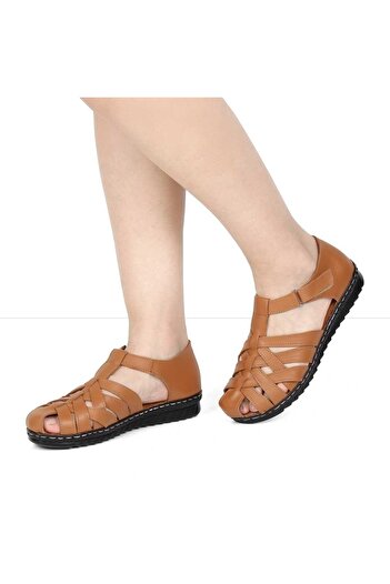 Celal Gültekin Women's Tan Ankle Strap Leather Sandals