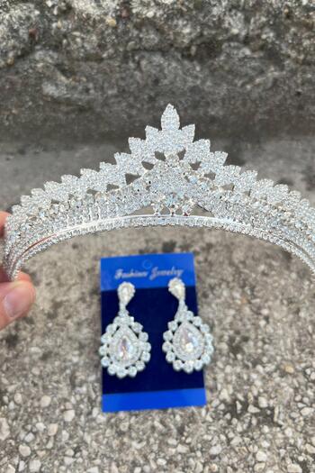 Hobigram Daniela Silver Bridal Henna Crown Special Occasion Accessory Women's Crown and Drop Shuttle Earring Set
