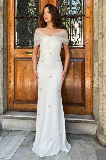 julude Cream Tulle Detailed Stone Strapless Evening Dress