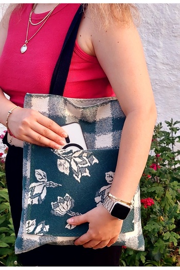 Mio Vero Plaid Floral Patterned Jacquard Fabric Shoulder Bag – Water Repellent Lining, Pockets, Stylish Design