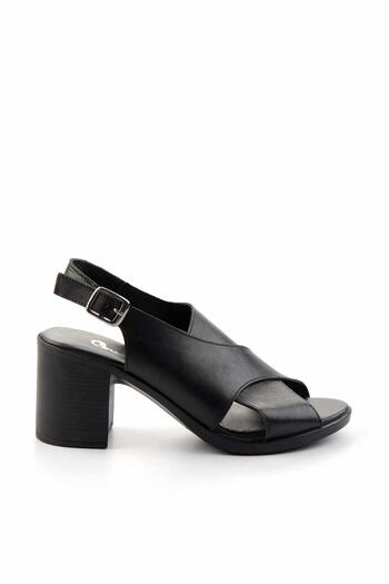 Bambi Black Leather Women's Classic Heeled Shoes K05717007803