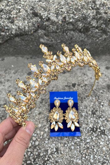 Hobigram Elvira Gold Bridal Henna Crown Special Occasion Accessory Women's Crown and Three Shuttle Earrings Set – Crown, Crystal Stone