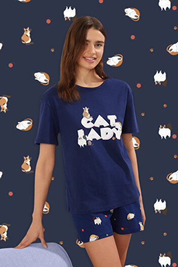 Trendyol Collection Темно-синій піжамний комплект з 100 бавовни з котиком та слоганом THMSS25PT00275