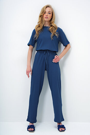 Trend Alaçatı Stili Women's Indigo Blue Crew Neck Short Sleeve T-Shirt and Pants Set Alc-X14069