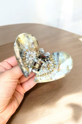 TAKIŞTIR Brown Butterfly Figured Stone Detailed Bone Peg Buckle