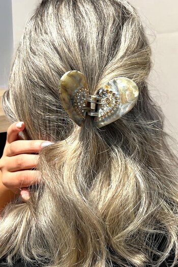 TAKIŞTIR Brown Butterfly Figured Stone Detailed Bone Peg Buckle