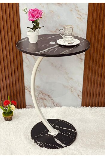 Un Elegant side table with marble top
