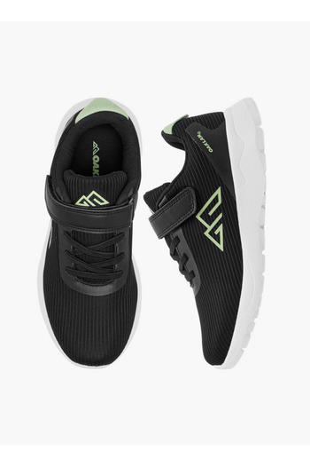 Oaklan by Shoexpress Boys Logo Detail Sports Shoes with Hook and Loop Closure