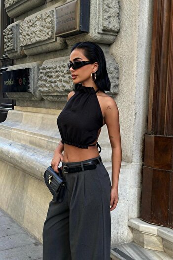 World Fashion Trends Sırt Dekolteli Dik Yaka Bluz - Crop Wft8037