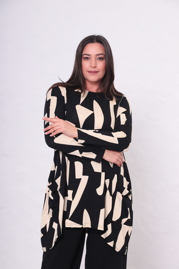 THE CABIN Women's Plus Size Pocket Suit