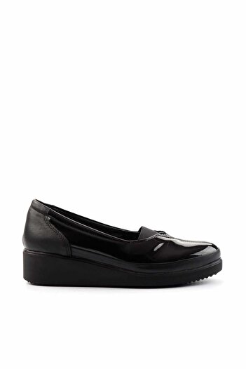 Bambi Μαύρα Δερμάτινα Γυναικεία Casual Παπούτσια K01586060108