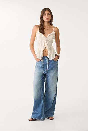 Stradivarius Fırfırlı Askılı Top