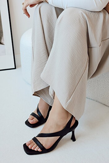 POLKA STORE Botte Women's Square Toe Tape Detailed Heeled Slippers Sandals
