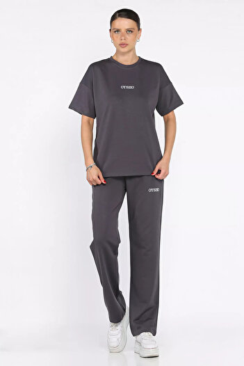 GÜLSELİ Smoked Women's Crew Neck Embroidery Detailed T-Shirt Pants Double Suit