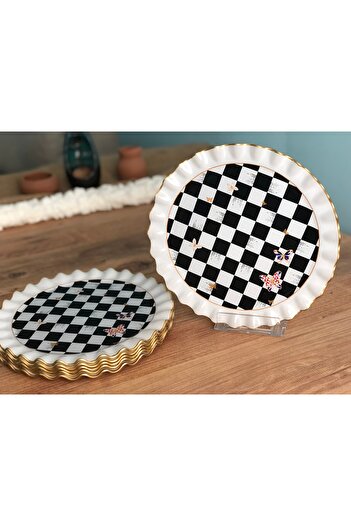 B&M Checkerboard Patterned Curved Serving Plate 6 Pieces