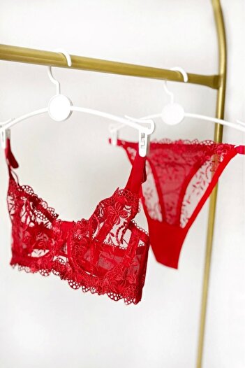 gc gece incisi Red Floral Embroidered Bra Set