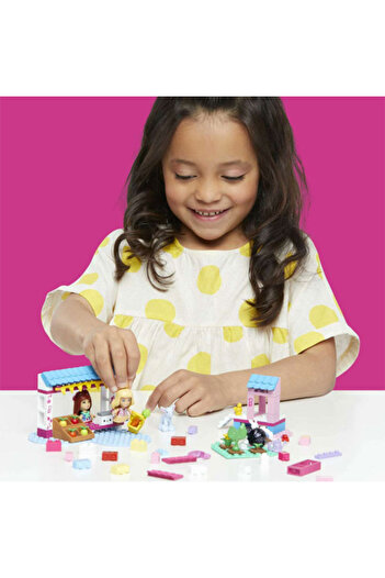 MEGA Mega Construx Barbie Farmers Market construction set, 90 pieces and 15 accessories