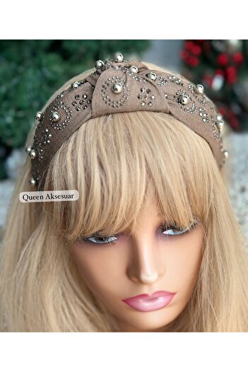 QUEEN AKSESUAR Luxury Metallic Stud Stone Pearl Processing Motif Denim Fabric Thick Knot Women's Crown Brown Wide Crown