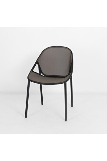 rexa Single chair with mesh seat and iron legs