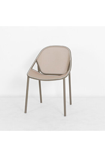 rexa Single chair with mesh seat and iron legs