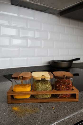 Pembishayatlar Acacia Stand 3-Piece Glass Spice Rack Set with Spoons Large Size