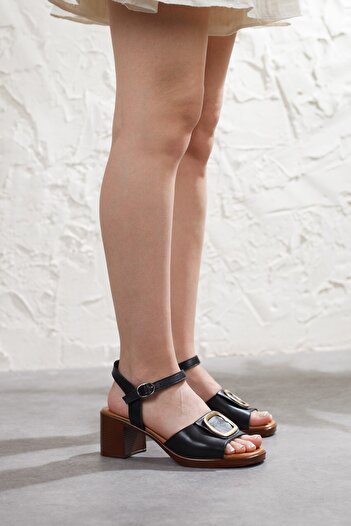 Adım Adım Women's Genuine Leather Wooden Heeled Sandals