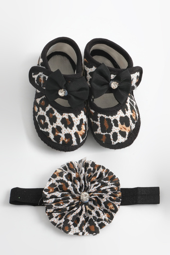 lilico Leopard Detail Black Bandana Newborn Bow Detailed Booties