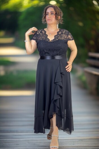 yagmurberen Lace Detail on the Chest Spanish Cut Skirt Plus Size Evening Dress