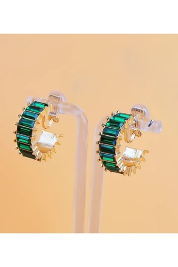DM - Care. Unique Jade Stone Round Clip Earrings.