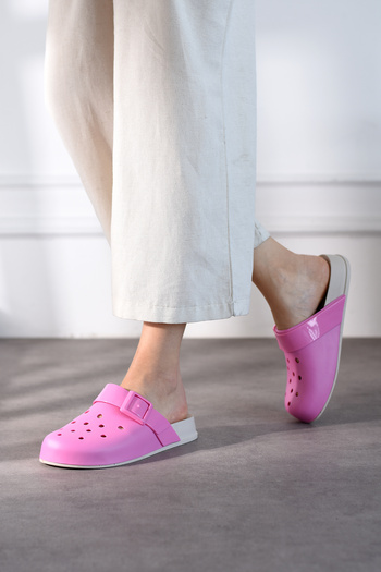 Friend & Trend Flat Sole Buckle Detail Summer Sabo Women's Slippers Ft9090