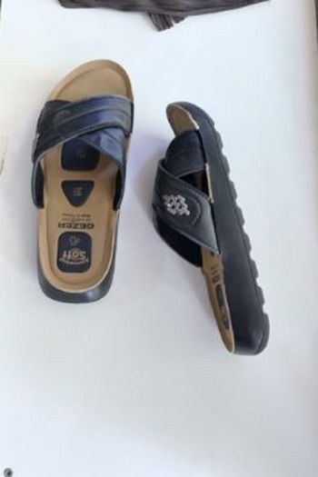 GEZER Black Slippers 1 Piece Optapetic Quality Convenient Stylish Durable Beautiful