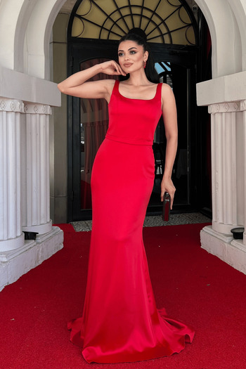 giyimmasalı Satin Fabric Back Fish Maxi Dress - Red