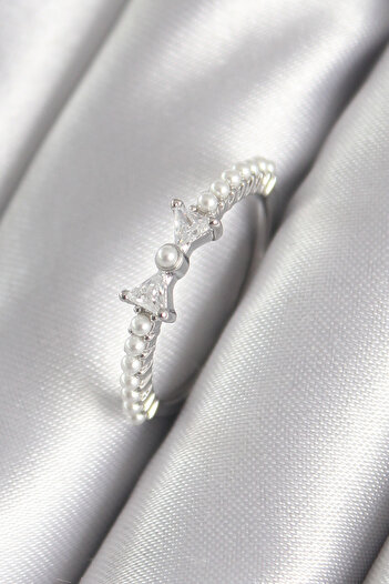 Clariss Brass Silver Color Zircon Stone Ribbon Model Pearl Detail Women's Ring