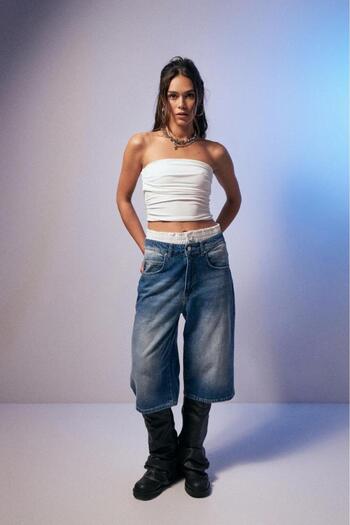 bases. Boxer Detailed Bermuda Shorts